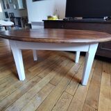 Oval coffee table