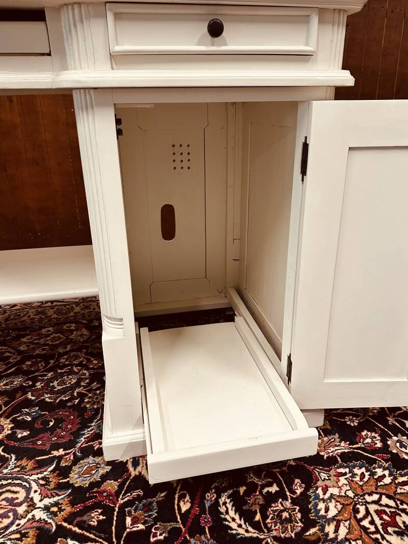 Bureau blanc classique anglais