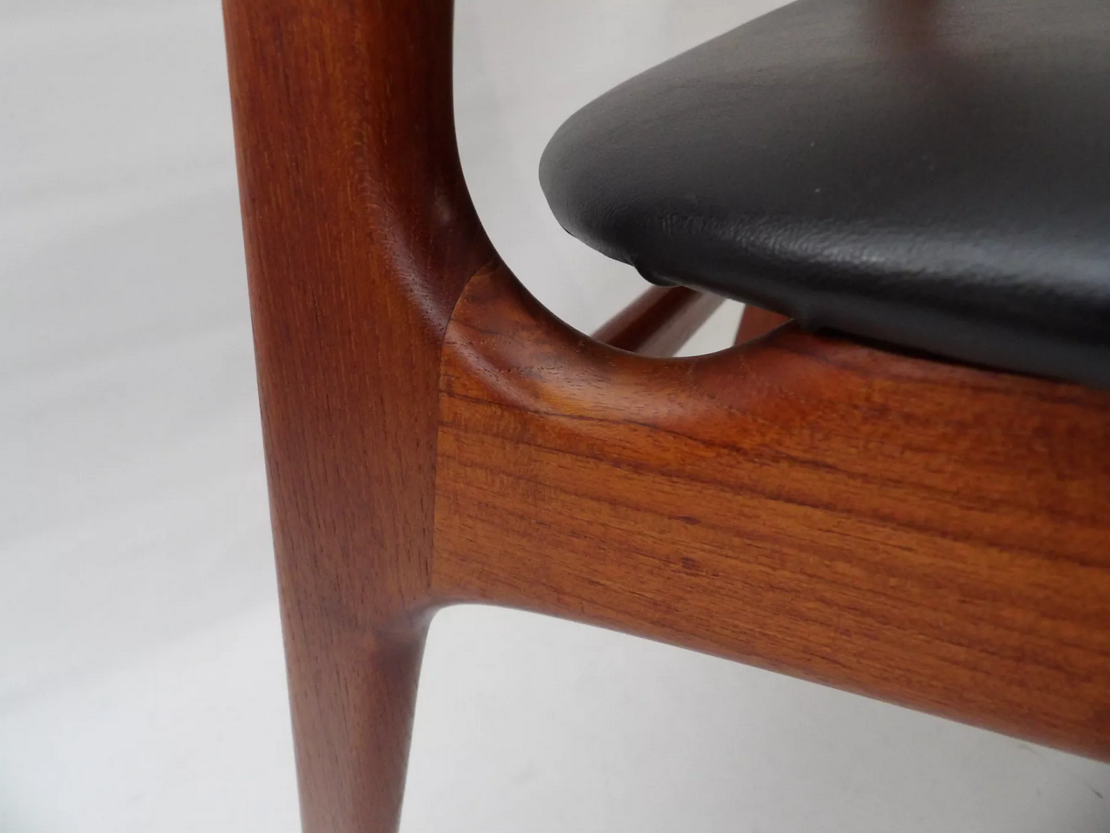 Paire de chaises danoises modele 310 d'Erik Buck, 1960