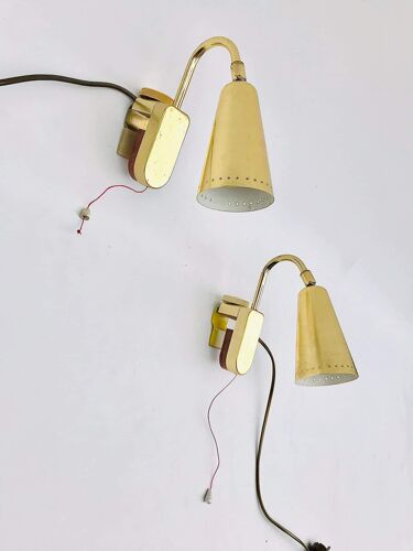Paire de lampes de chevet dorées, attachées au lit, années 1970, Erco