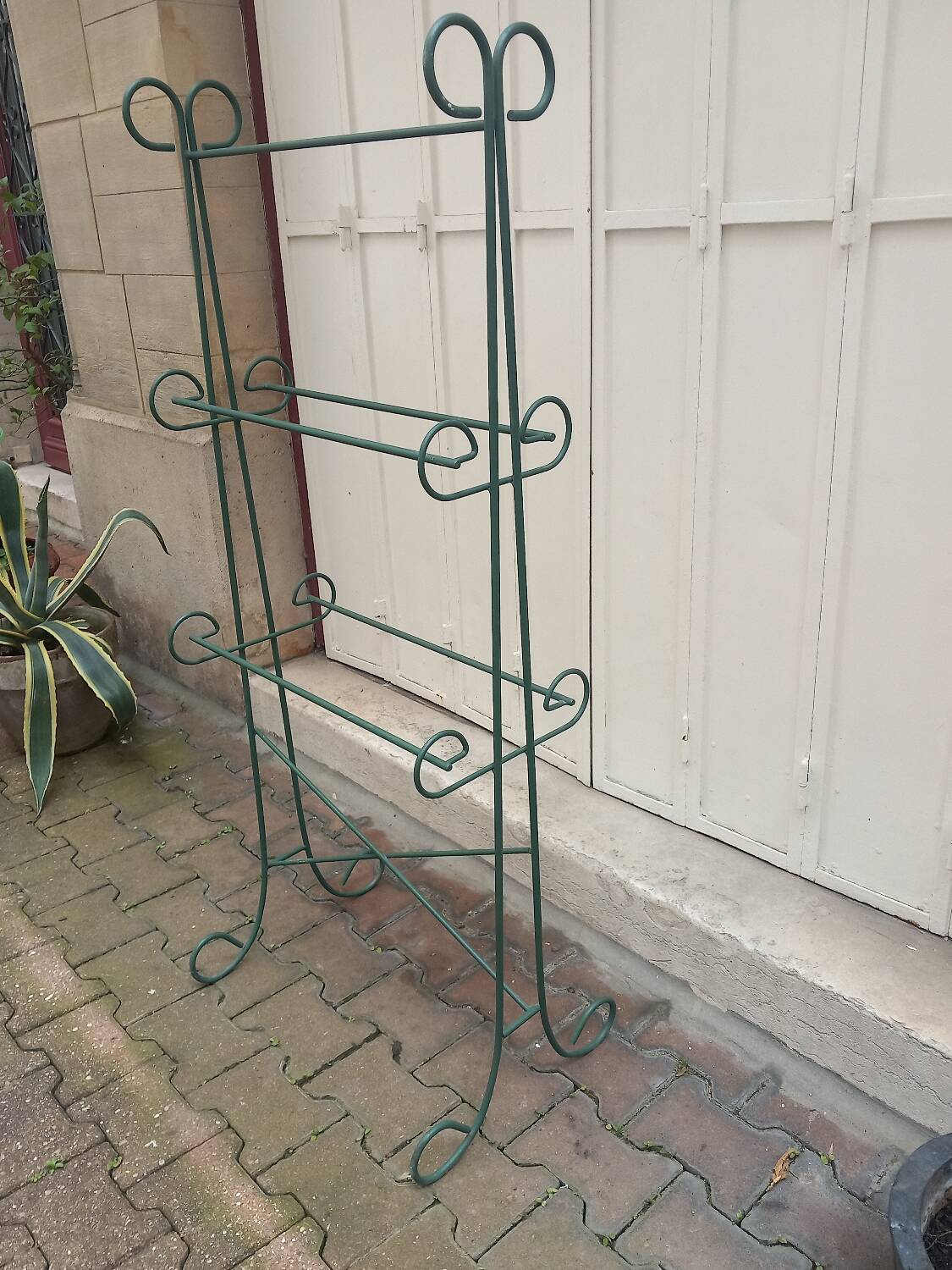 Wrought iron towel rack
