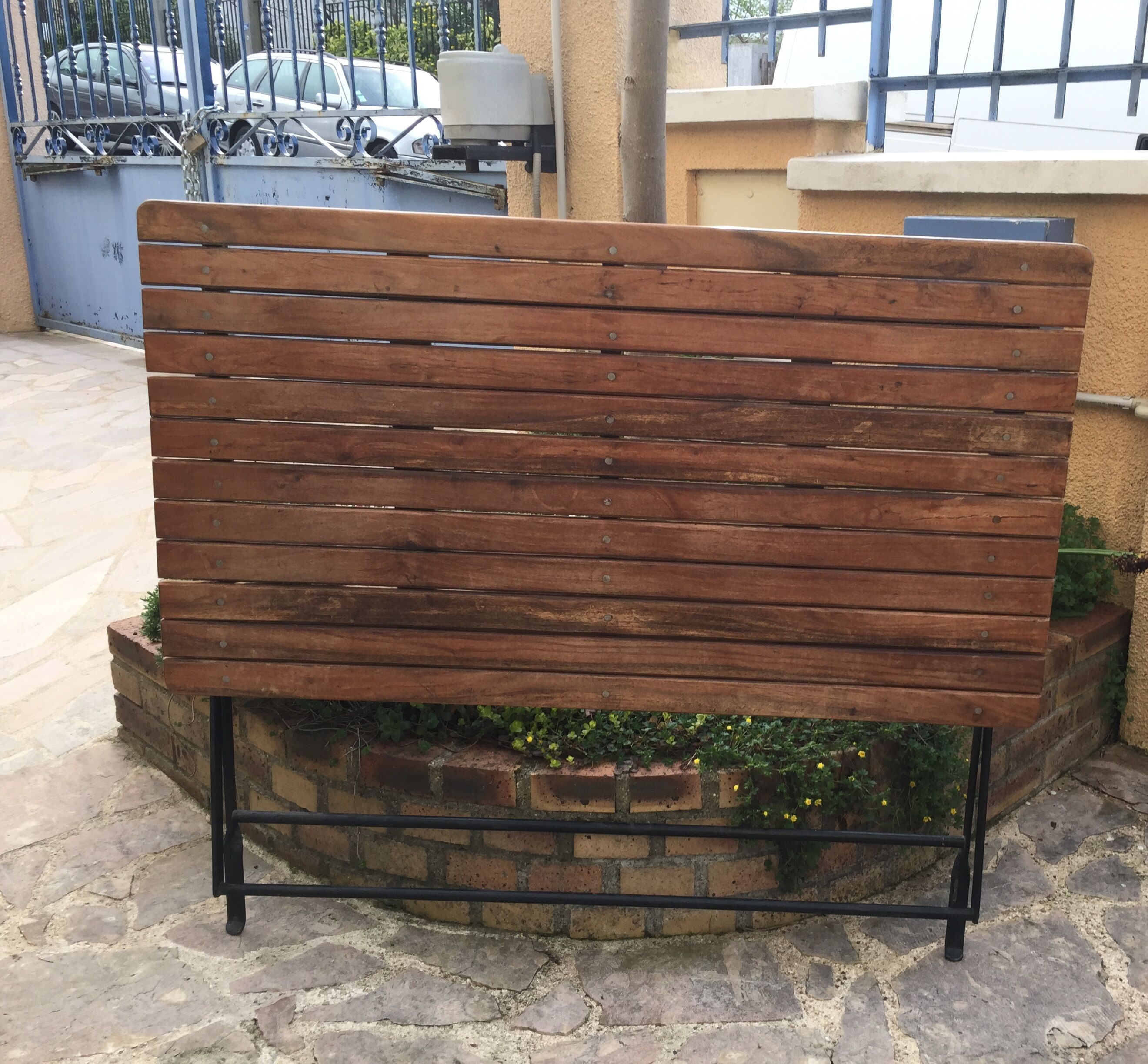 Table de jardin en teck