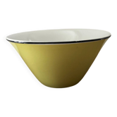 Vintage old yellow bowl Moulin des loups