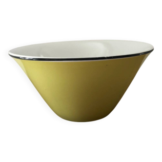 Vintage old yellow bowl Moulin des loups