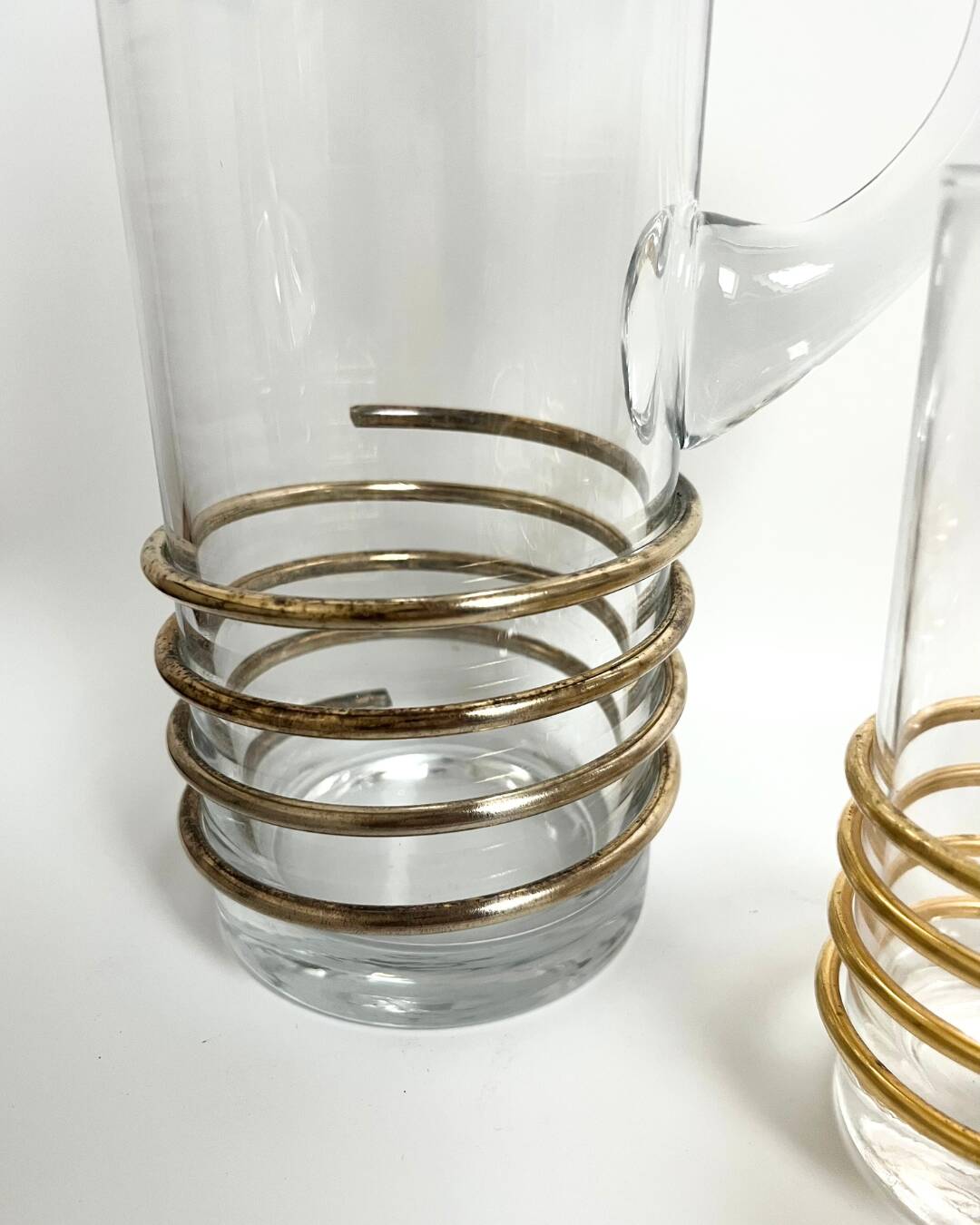 Vintage glassware set with decanter – golden spirals, France 1960