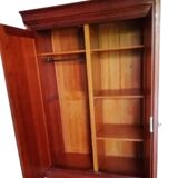 Armoire en merisier massif style Louis Philippe