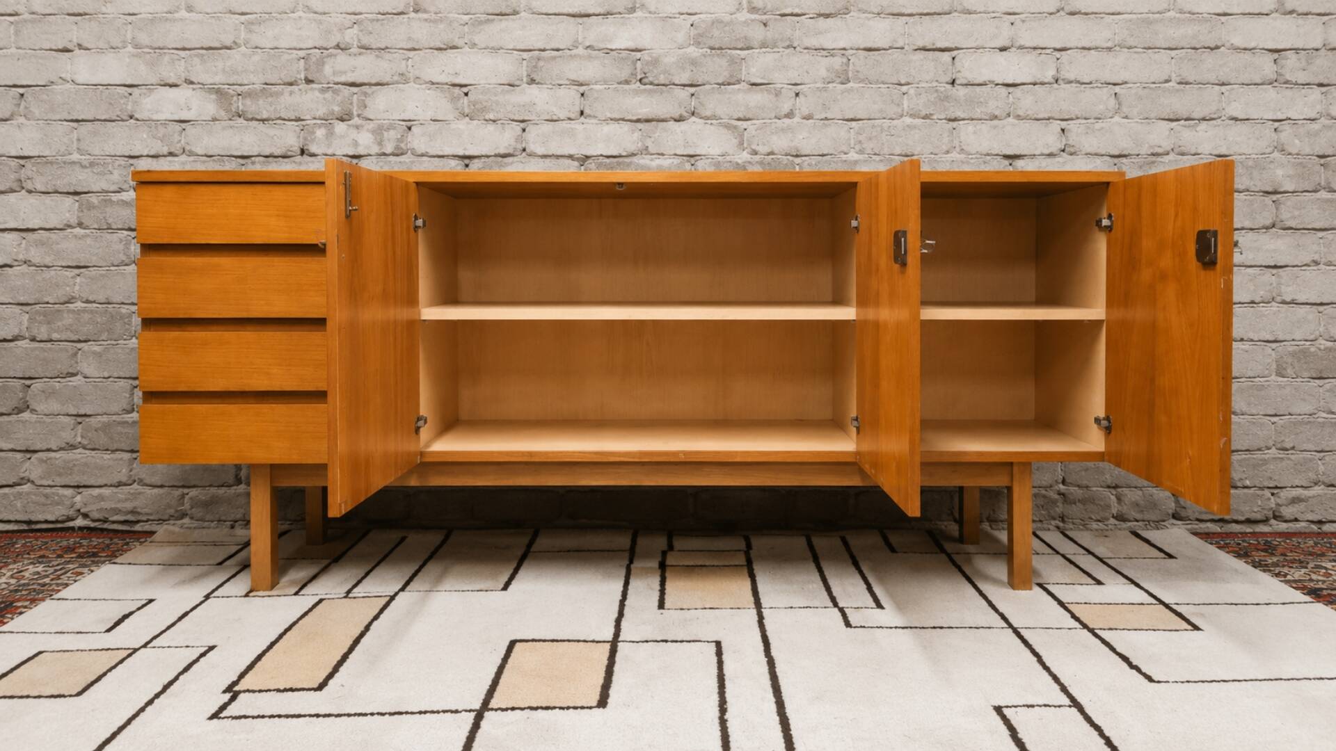 Grande enfilade vintage années 50/60 – 4 tiroirs & rangements