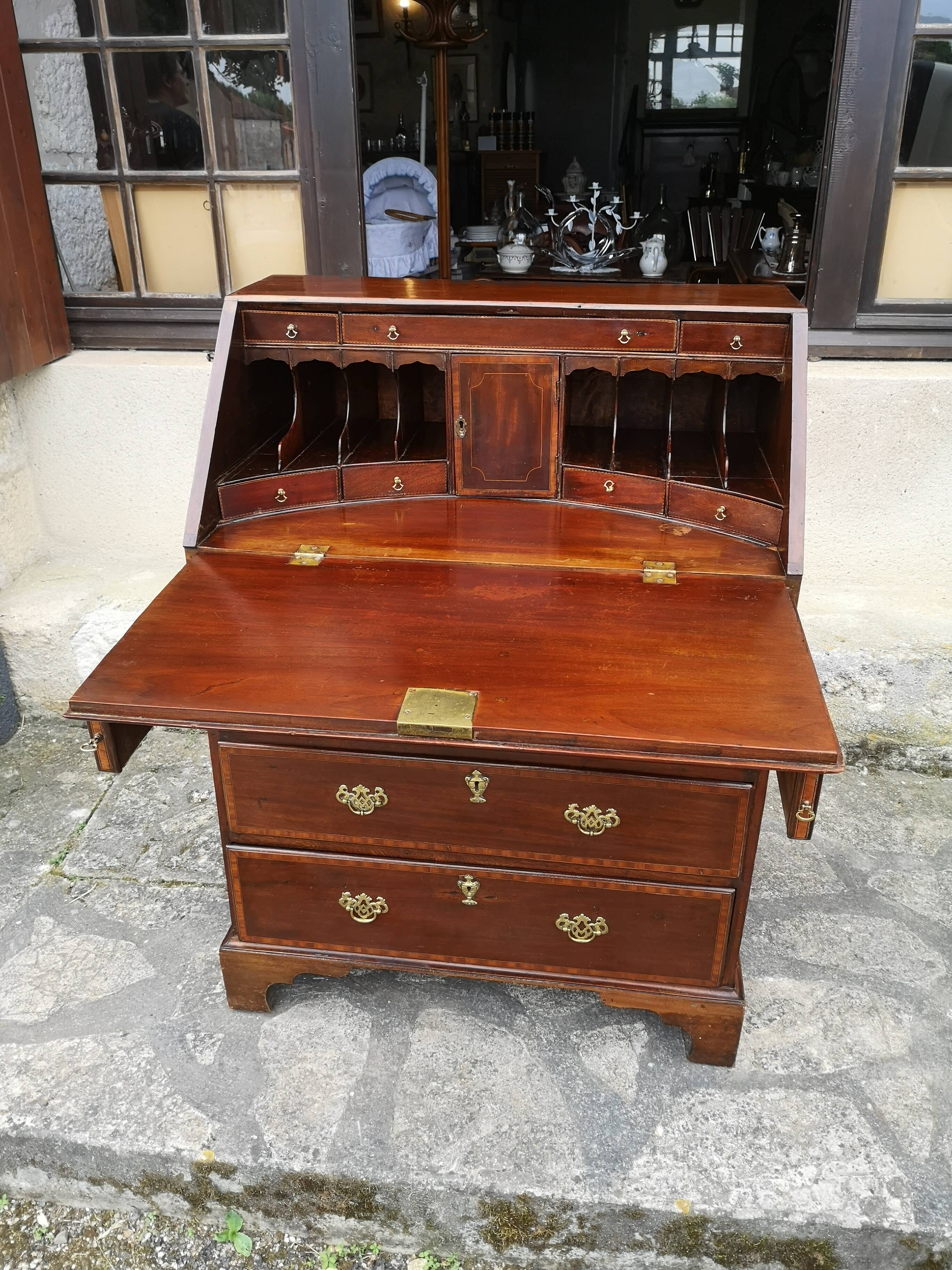 Bureau Scriban