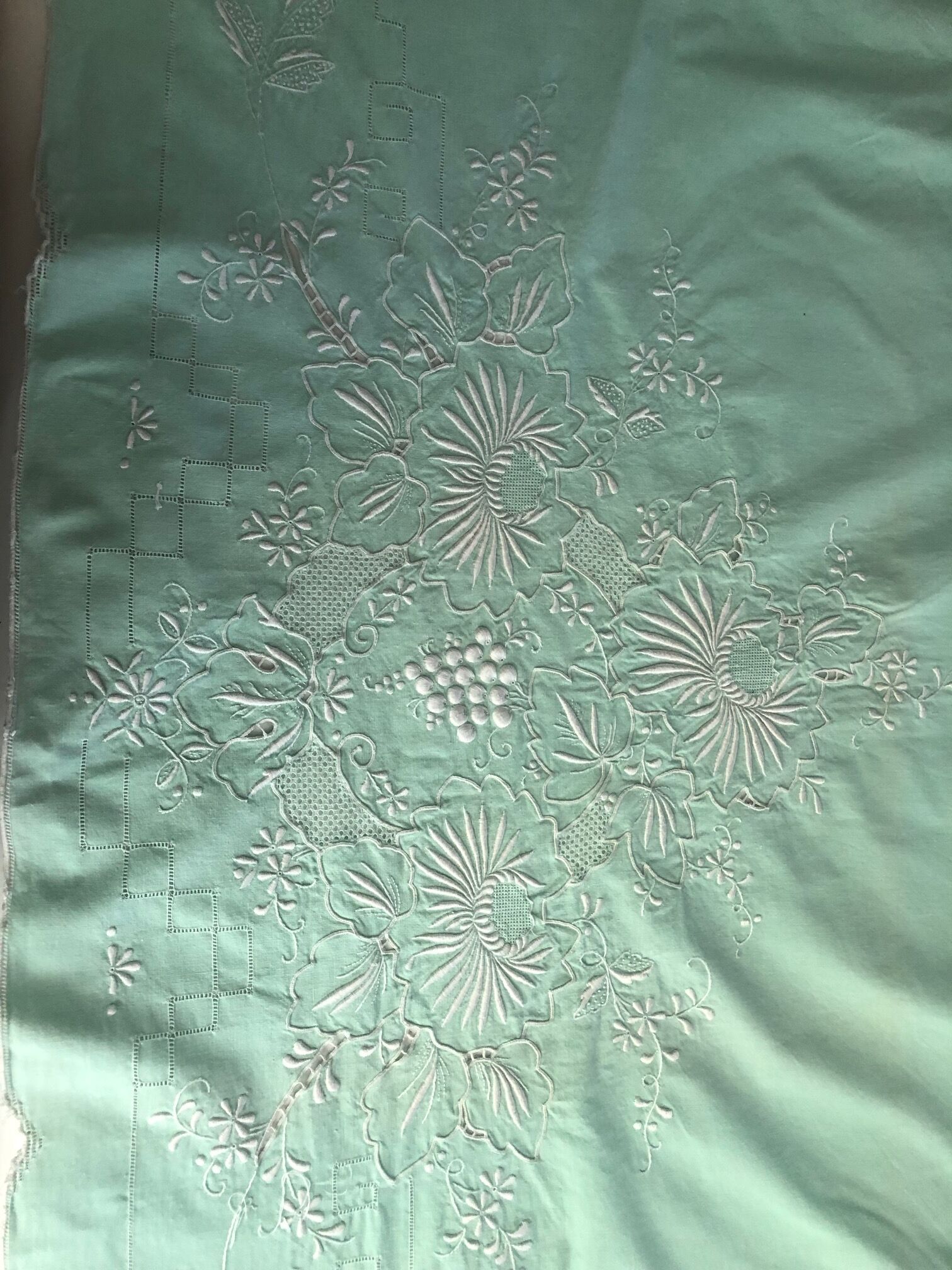 Old sheet and its 2 embroidered taies