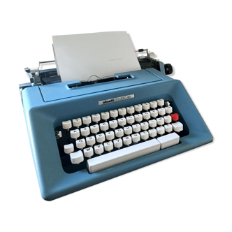 Olivetti Studio 46 Typewriter