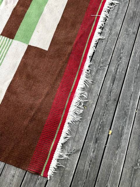 Large modern wool rug from the mid-century 1960s, Czechoslovakia, 335 × 240 cm