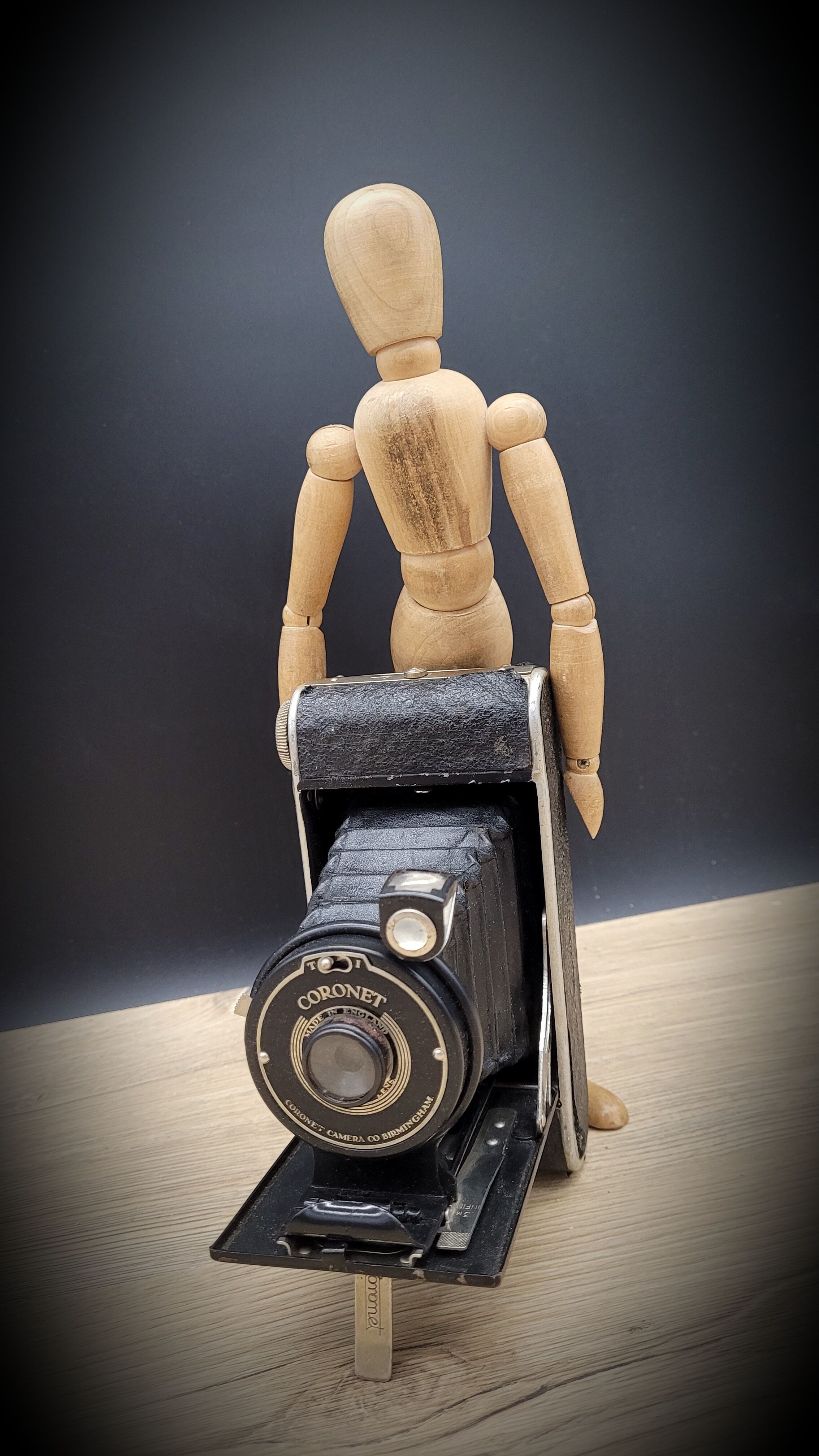 Coronet bellows camera