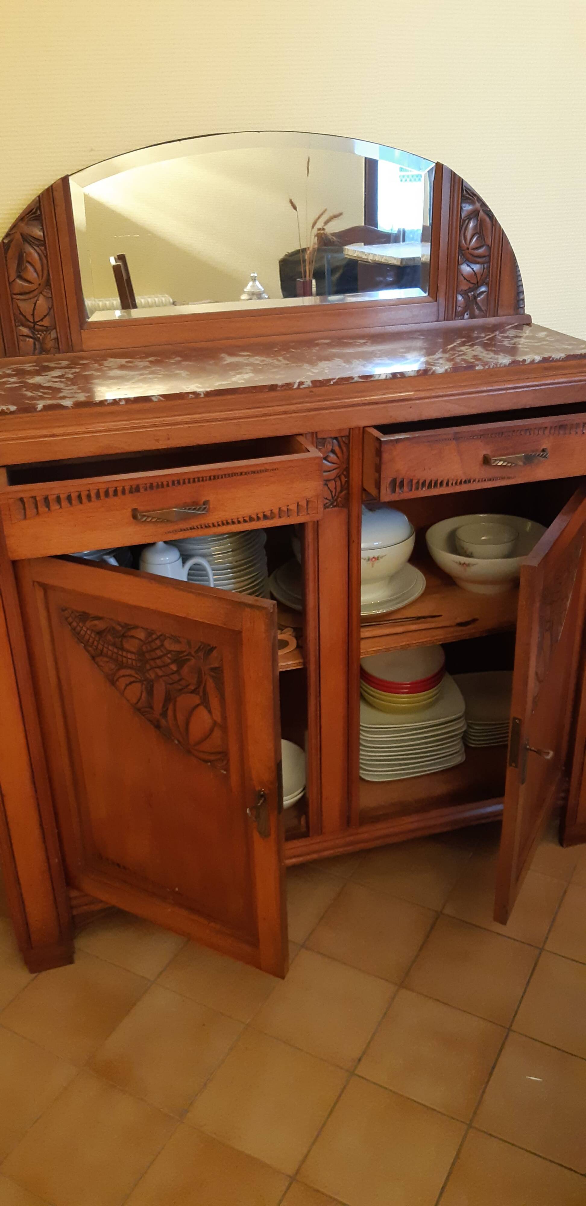 Art Deco Buffet 1930 – Red Marble Top & Sculptures – Excellent Condition