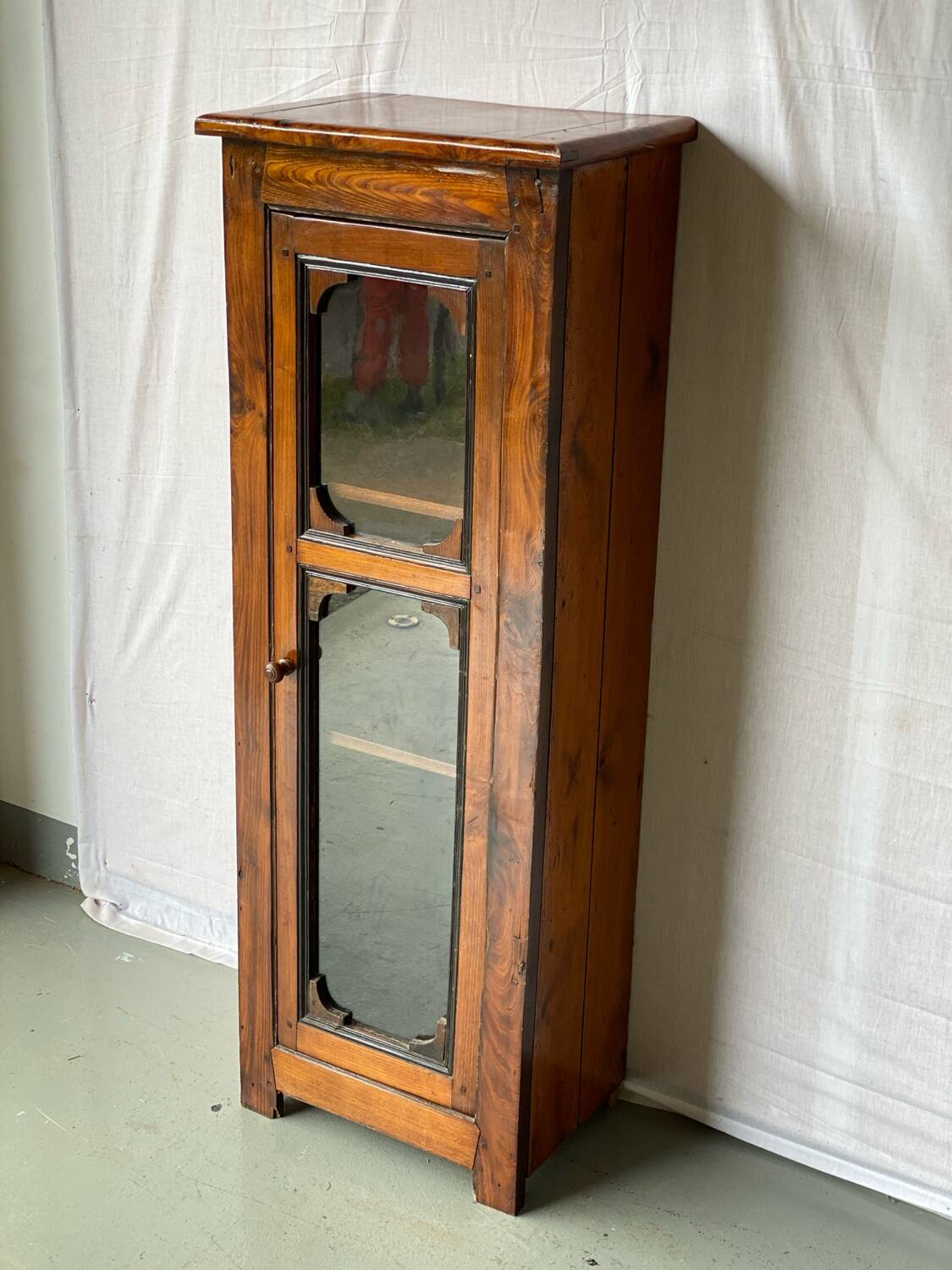Vintage solid wood column display cabinet