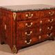 Commode du Dauphiné époque Louis XIV en marqueterie d’olivier