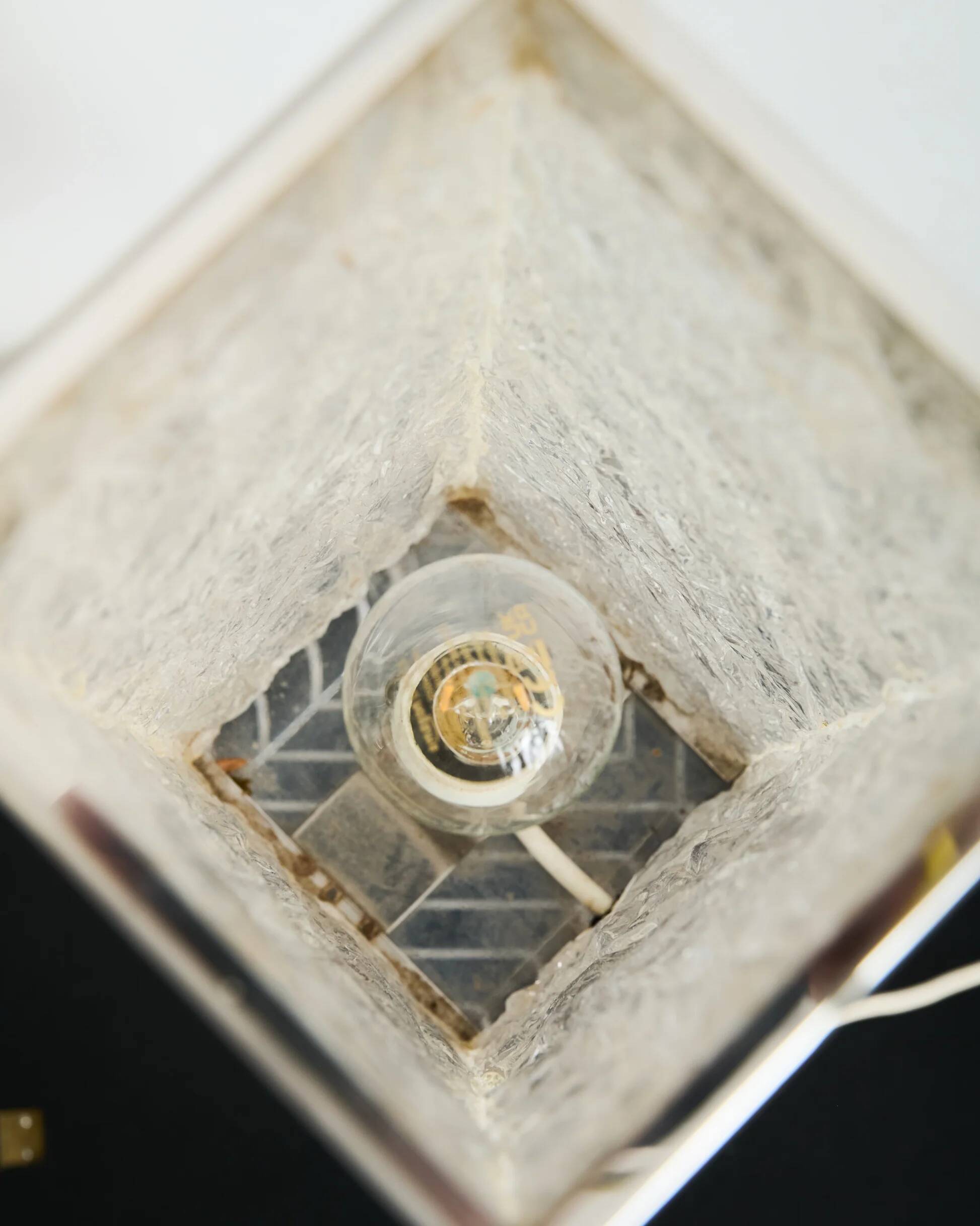 Table lamp in plexiglass and aluminium, Italy, 1970s