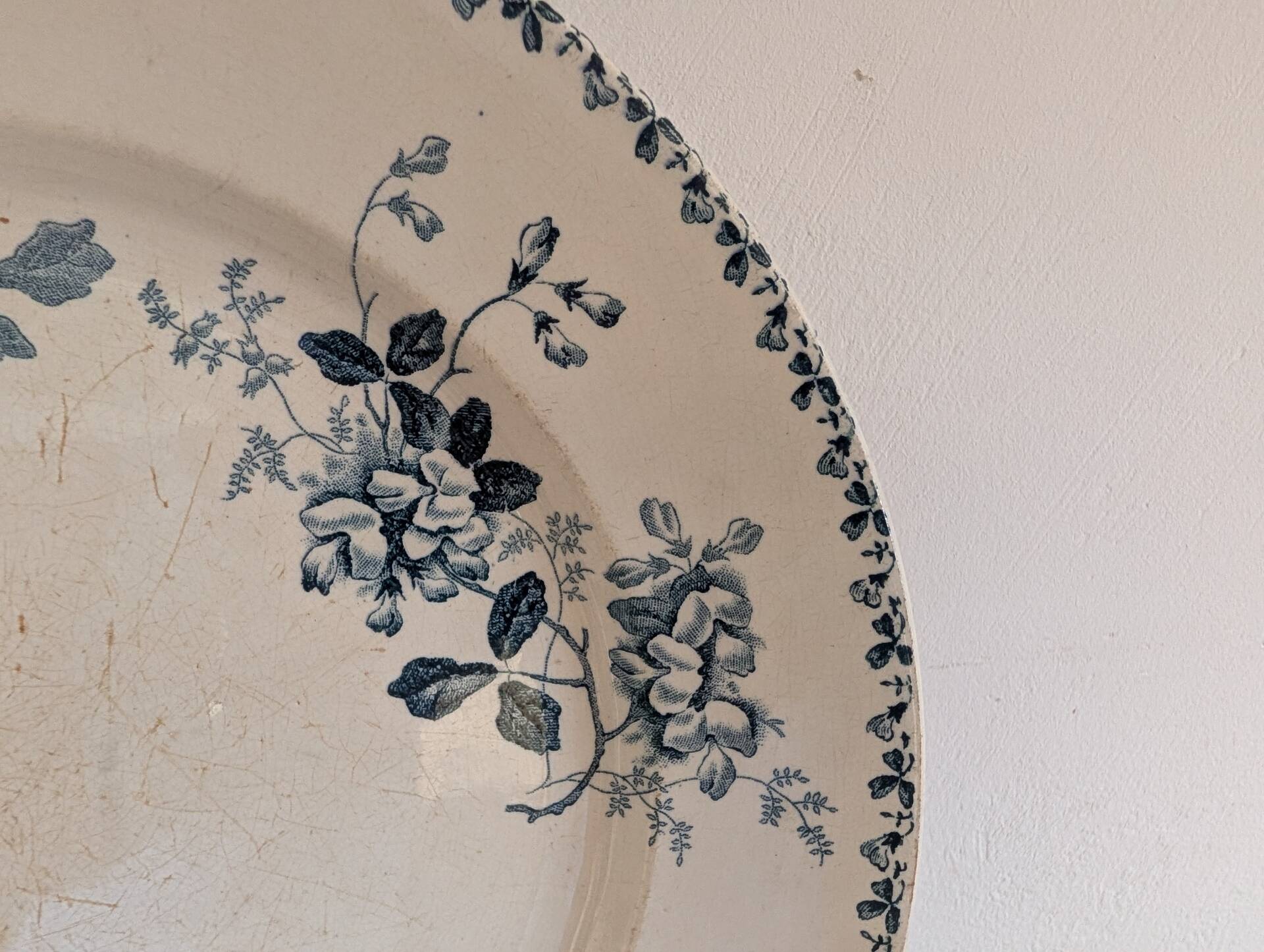 Round plate Saint-Amand Acacia