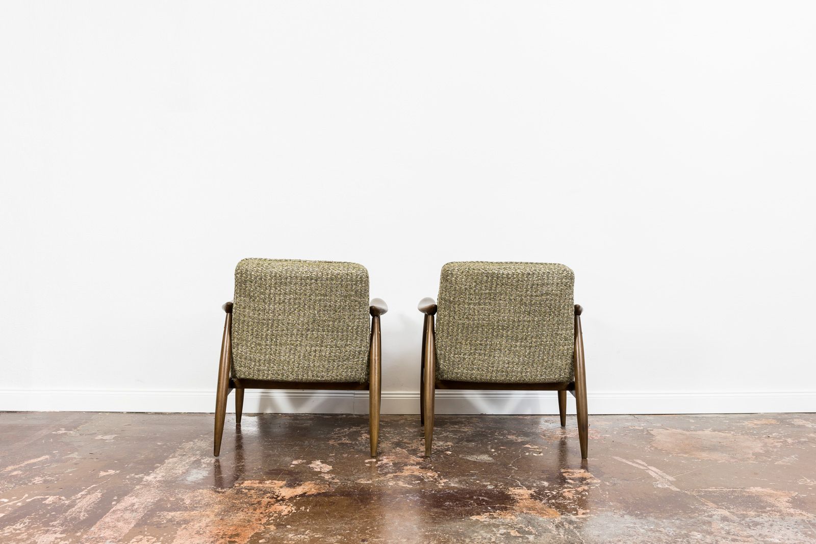Pair of restored vintage GFM 87 armchairs by Juliusz Kedziorek, 1960s