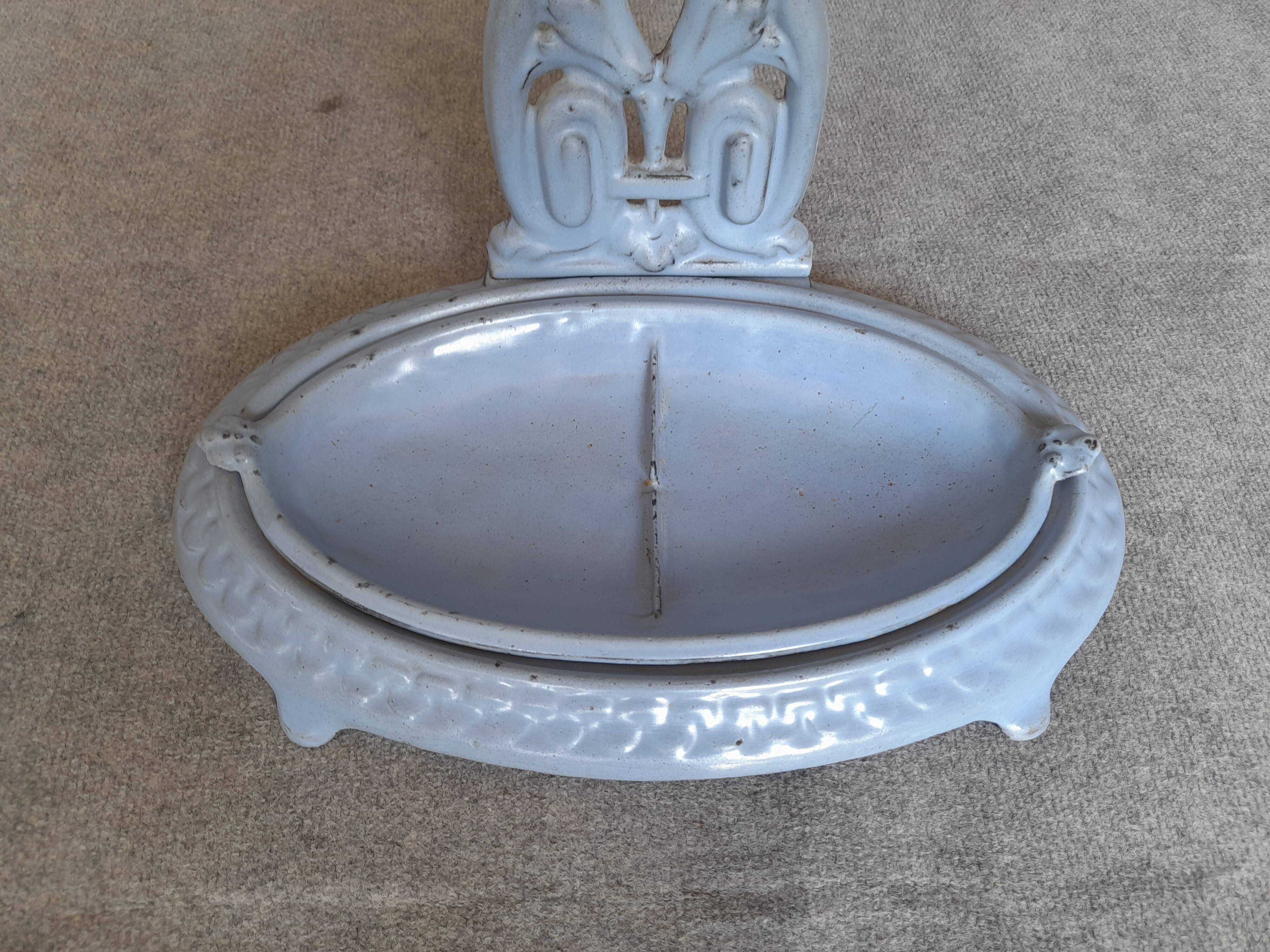 Enamelled cast iron umbrella stand