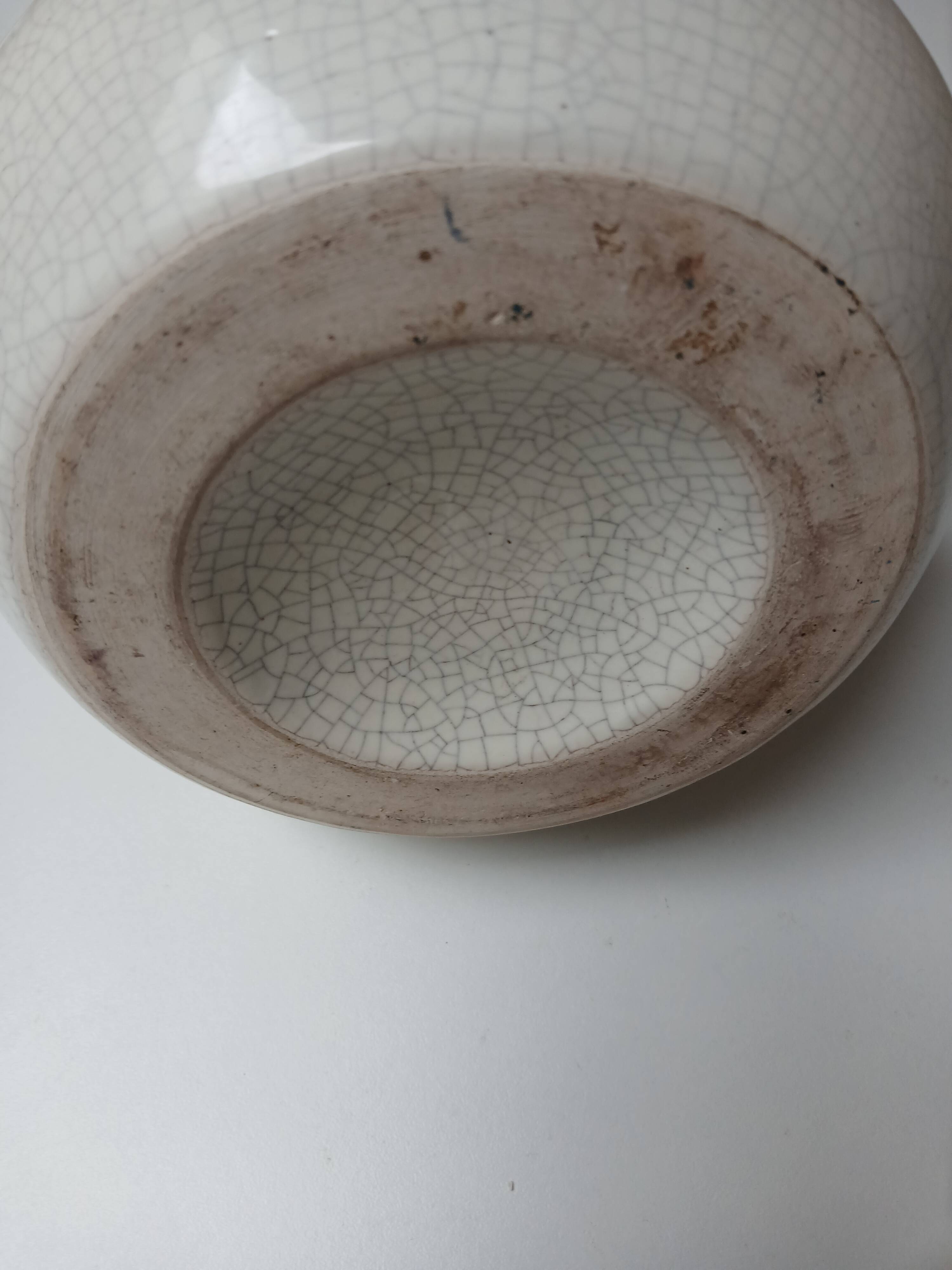 Art Deco cracked vase