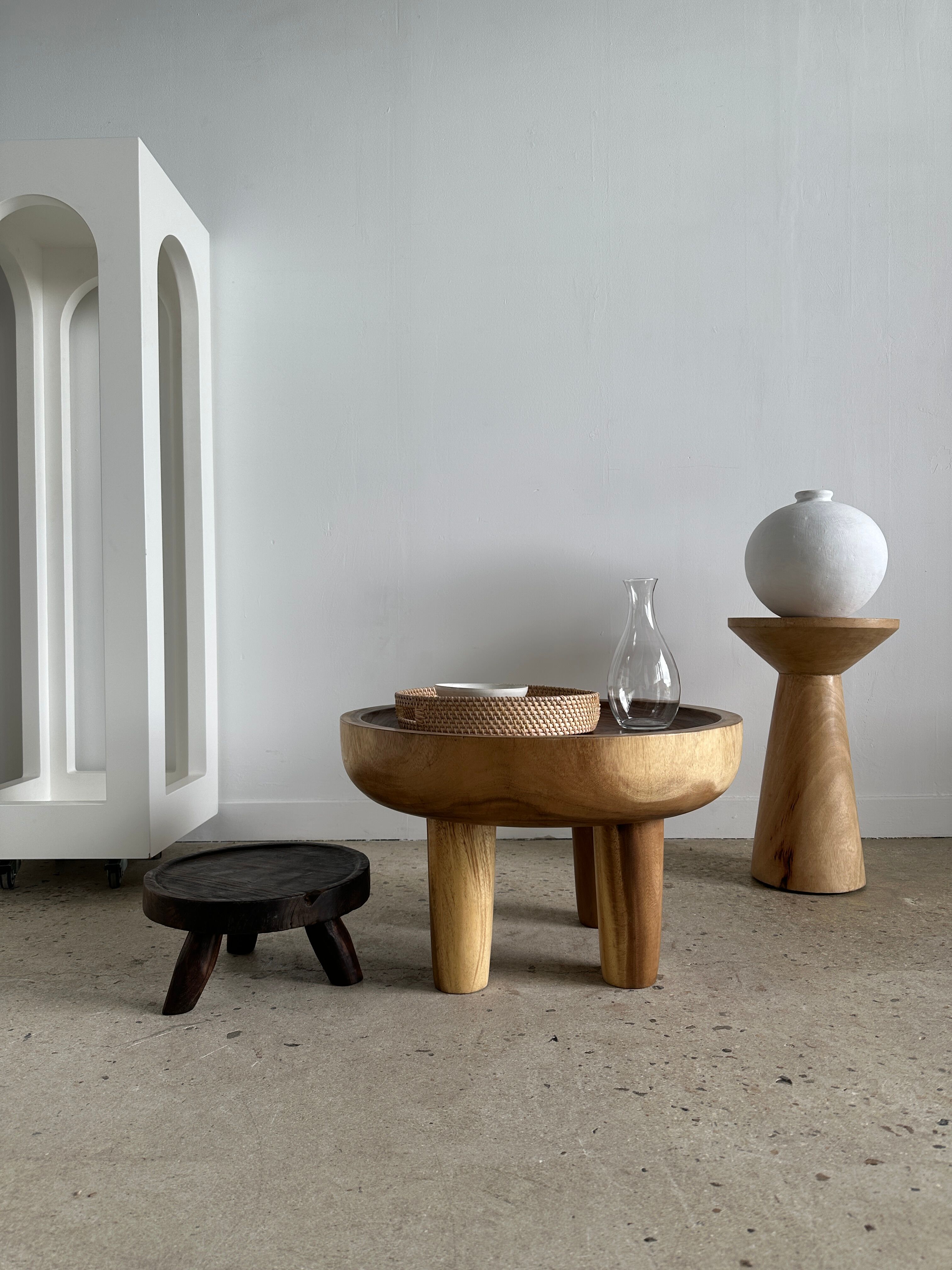 Coffee table, quadripod suar coffee table