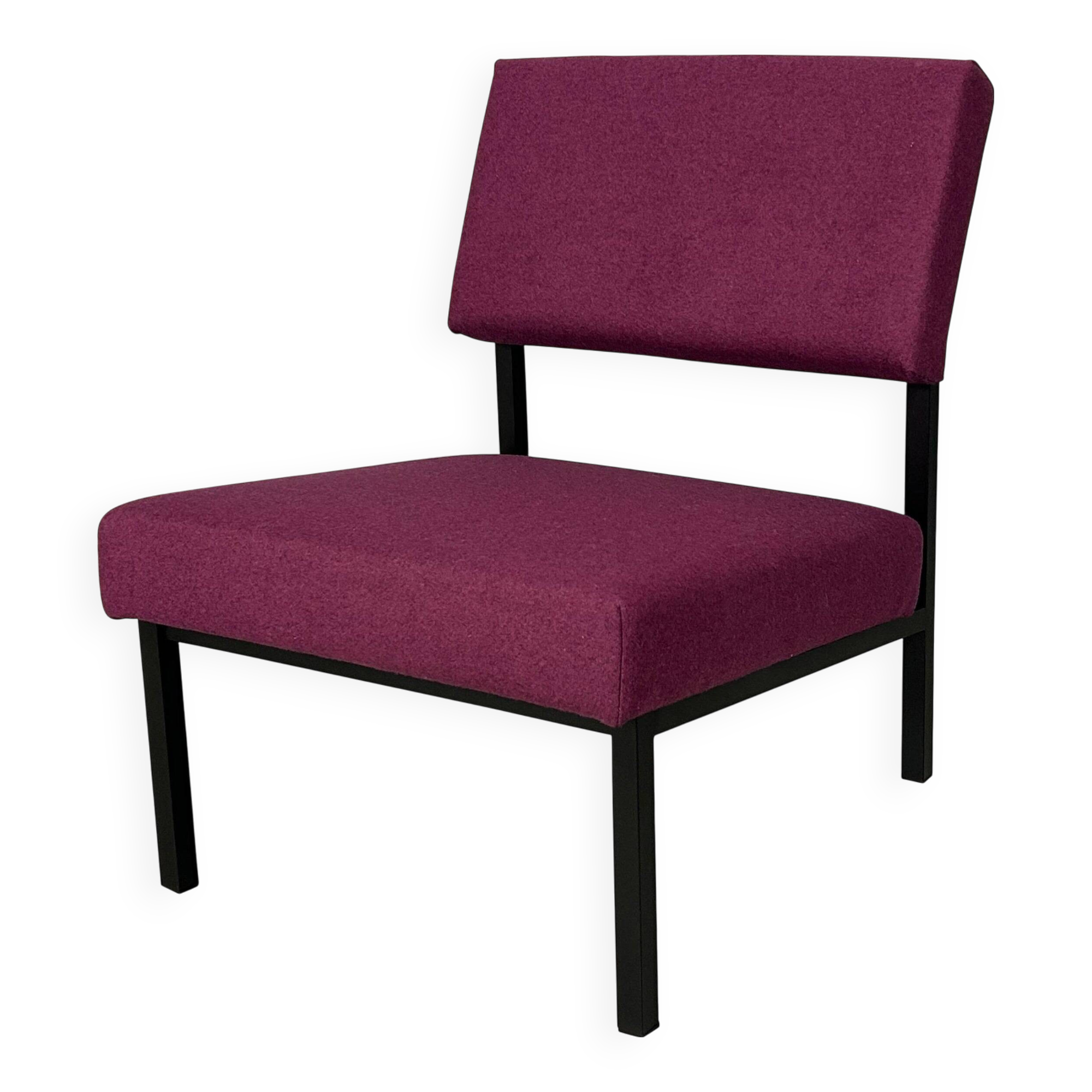 Gijs Van Der Sluis Eggplant colored Lounge Chair model 36 ZA, 1961