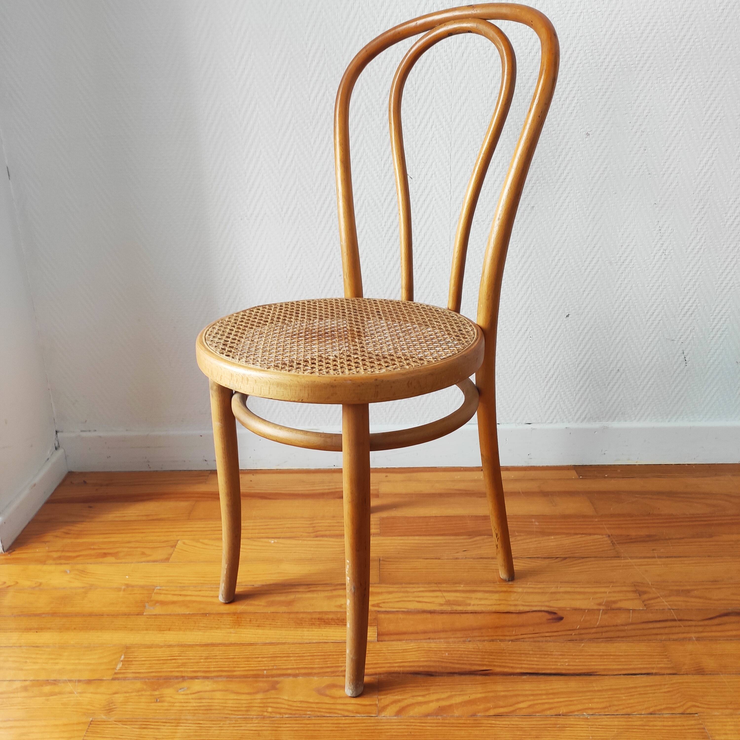 Chaise bistrot vintage assise en cannage