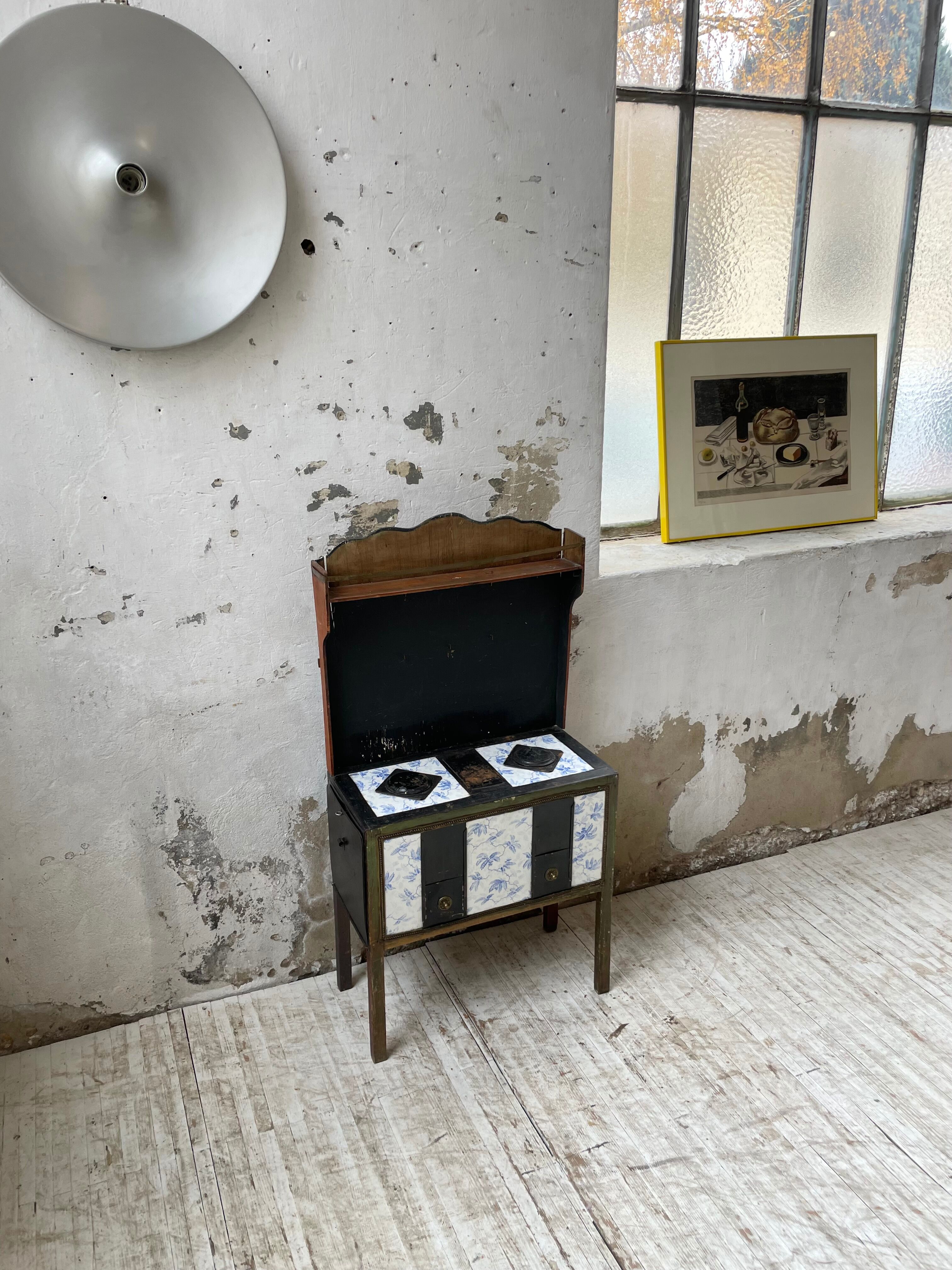 Children's toy stove antique