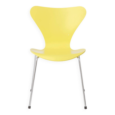 Chaise Arne Jacobsen Series 7 Modèle 3107   Chaise jaune Fritz Hansen années 1990
