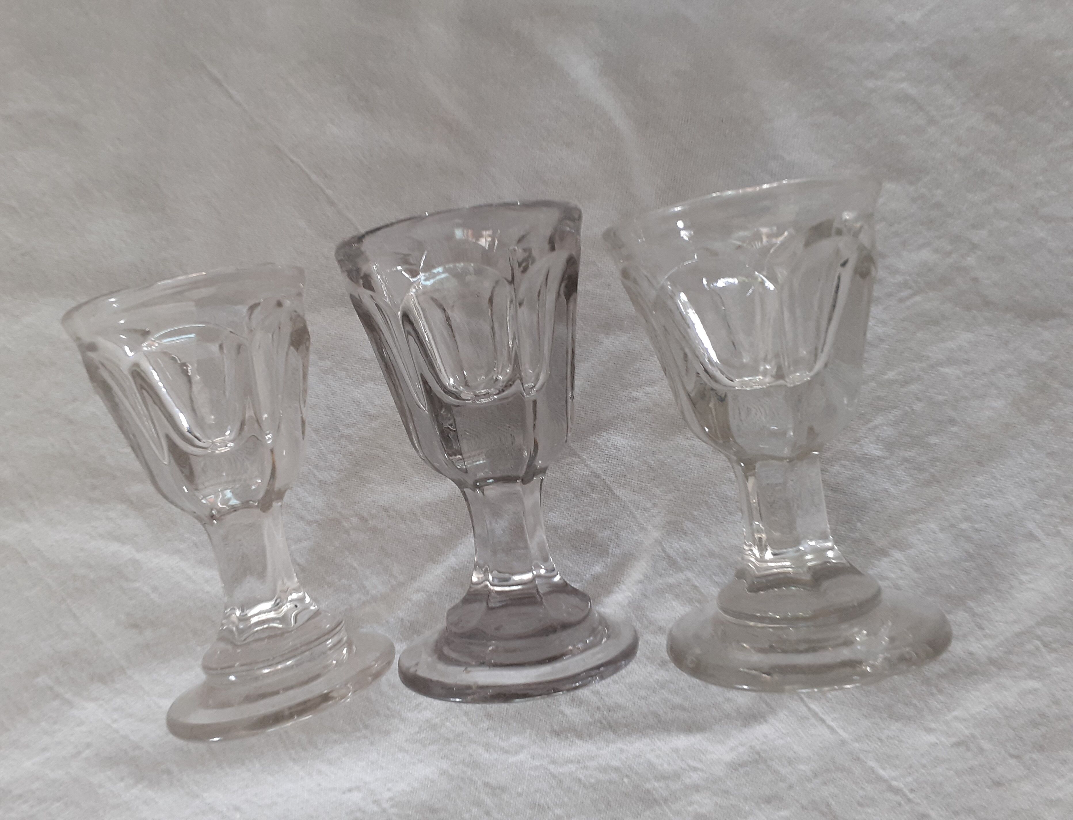 3 thick antique alcohol glasses bubbled deceptive bistro glass 19th