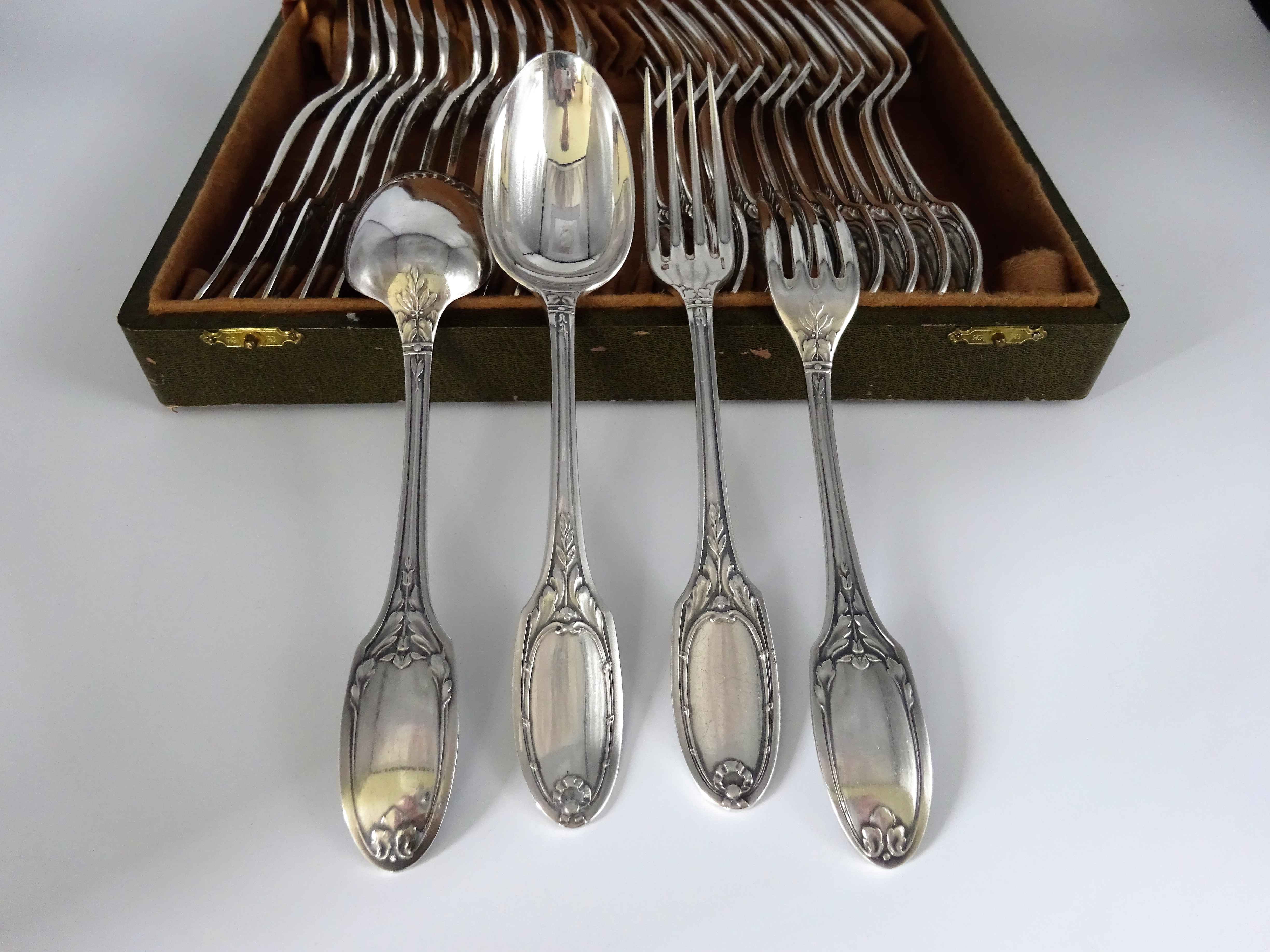 Christofle 24 cutlery spoons dessert whisks model Marie Antoinette metal arg