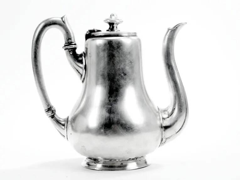 Pichet, classicisme, laiton argenté, Austro-Hongrie, 19e siècle