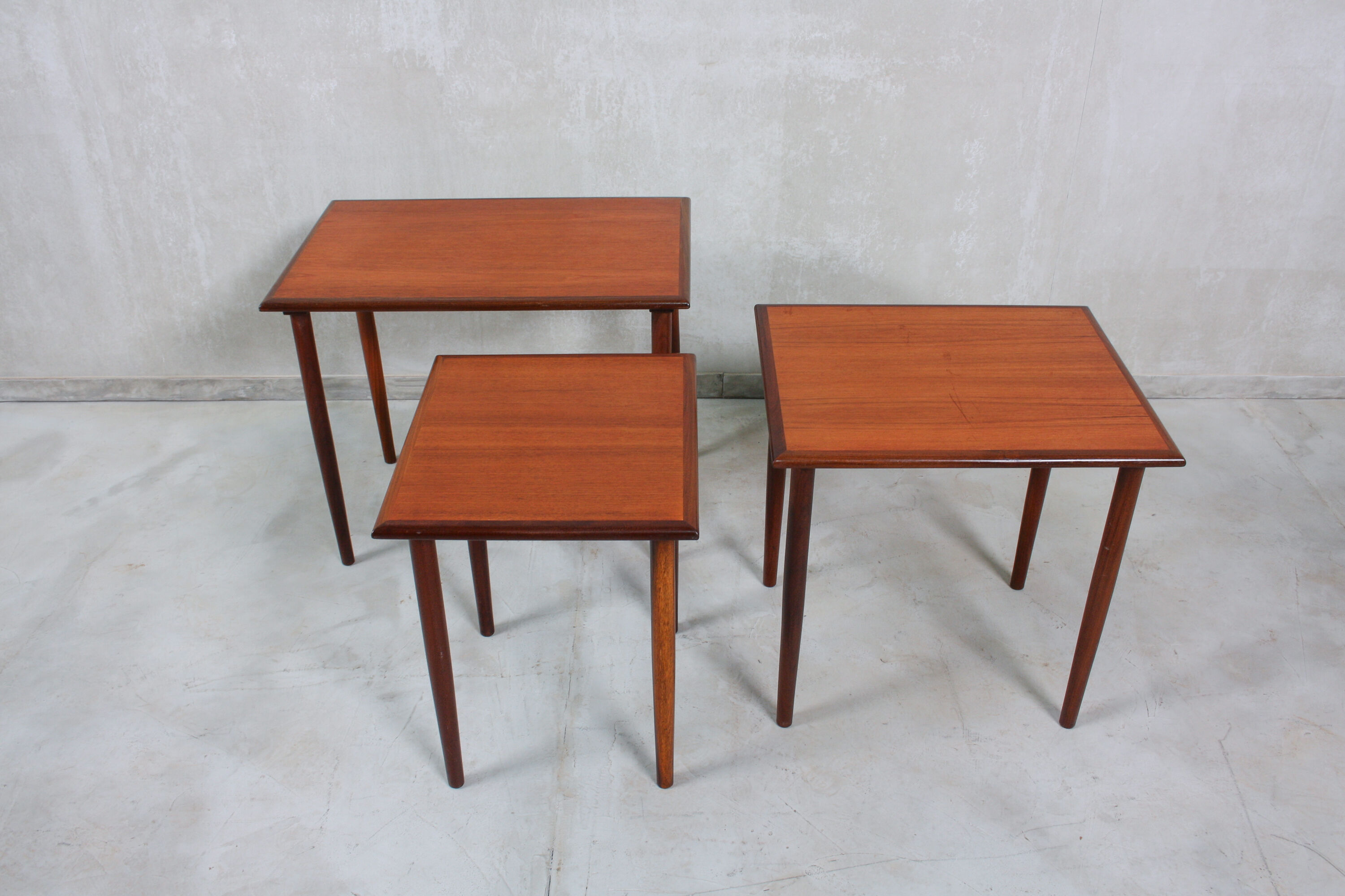 Pull out tables, 1950