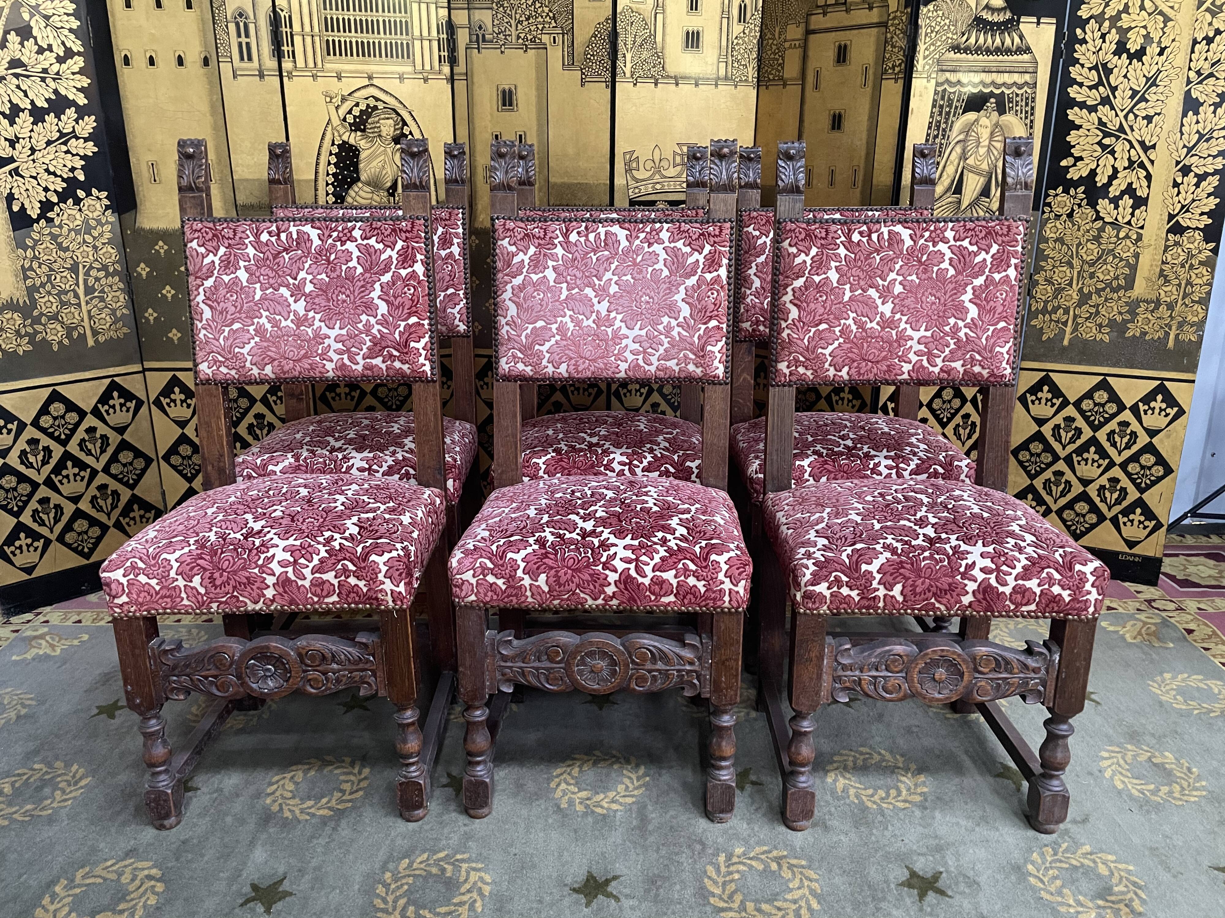 Suite of 6 Renaissance style chairs - High Period