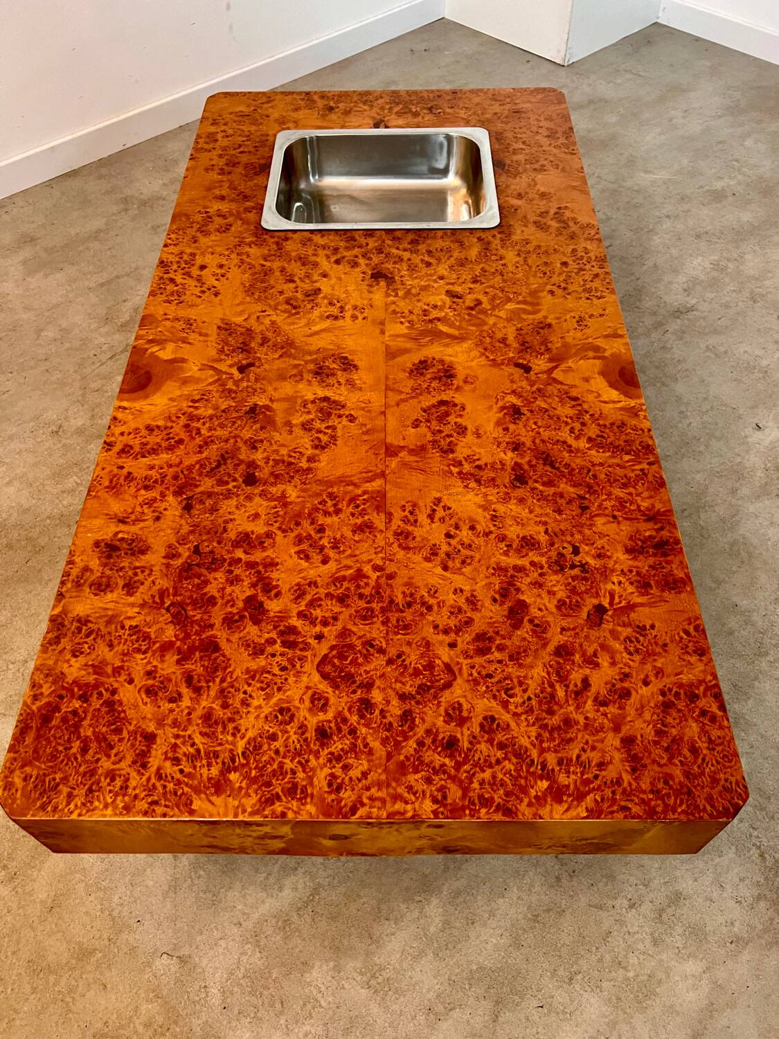 Italian design elm burl coffee table from the 70s Roche Bobois