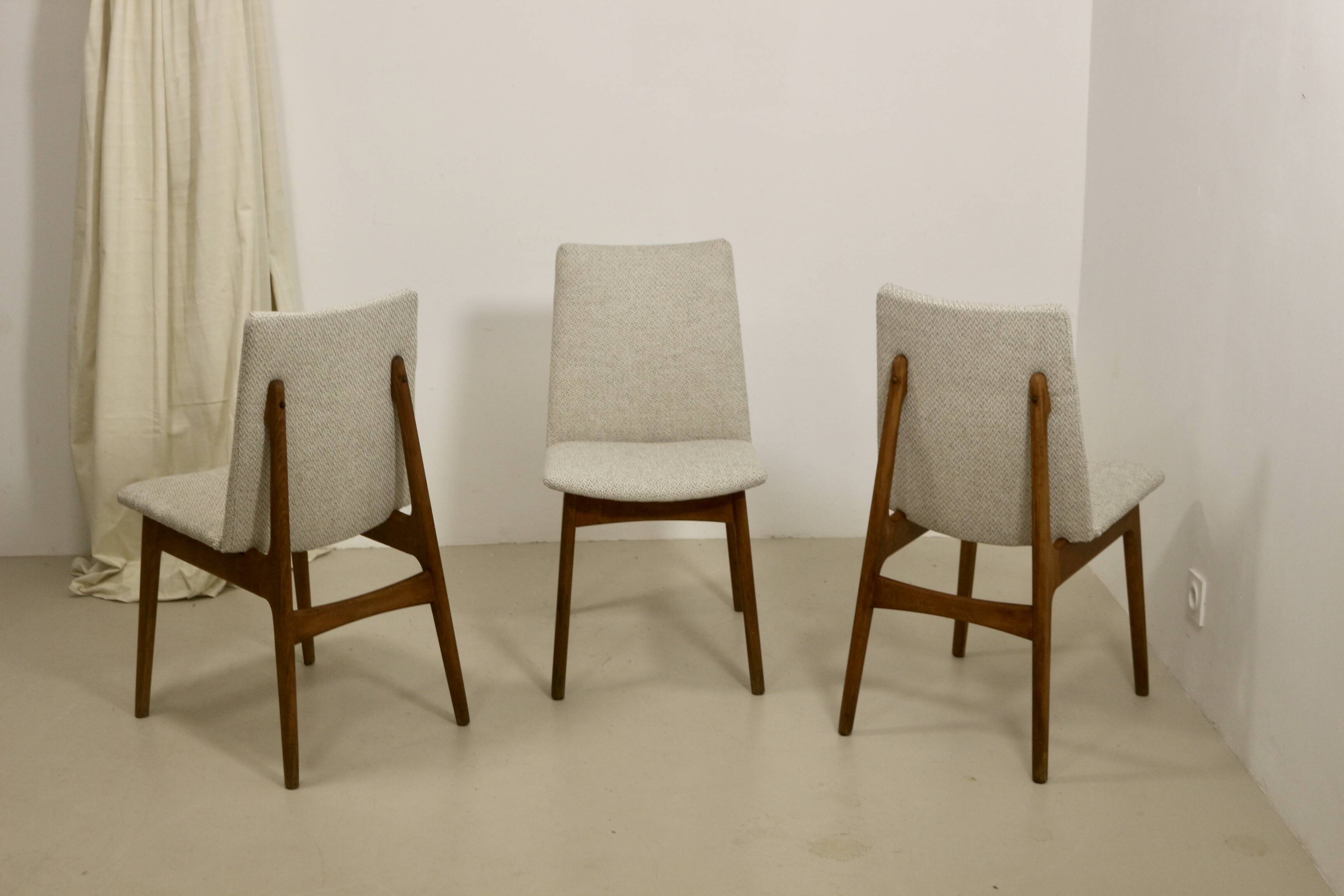 Lot 3 chaises scandinave année 60 en hêtres ref Jack