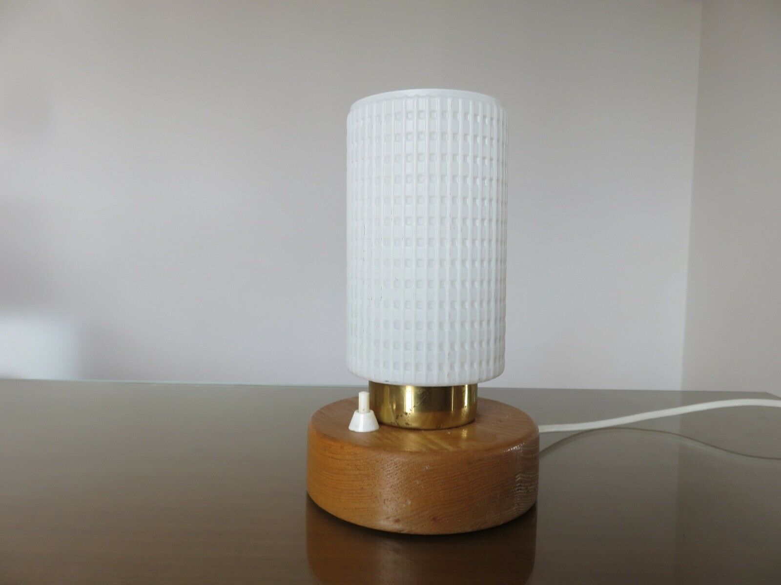 Scandinavian lamp, made of wood, brass and embossed glass 70s