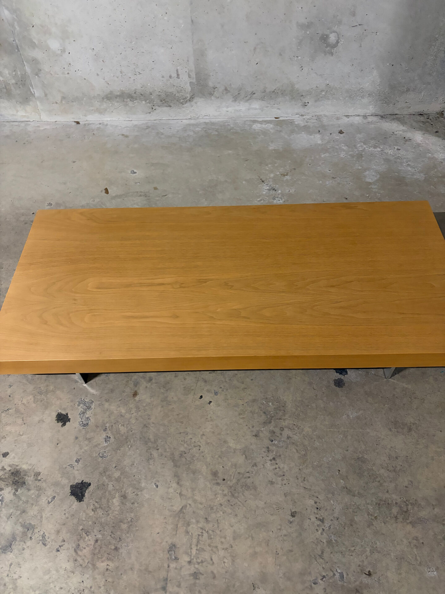 Jeu de 2 tables basses design Molteni&C, bois clair et laqué gris p