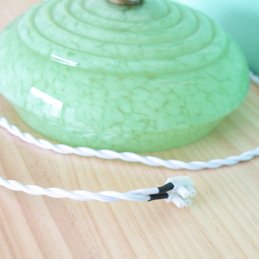 Green clichy glass suspension
