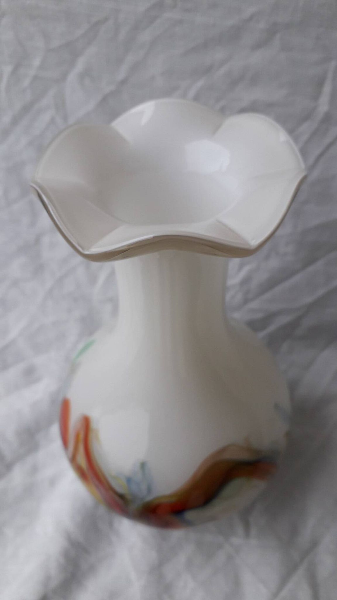 Vase en verre multicolore
