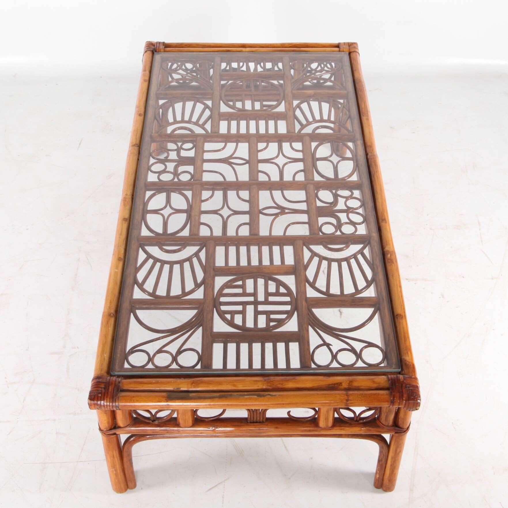 Ensemble de 3 tables basses en rotin