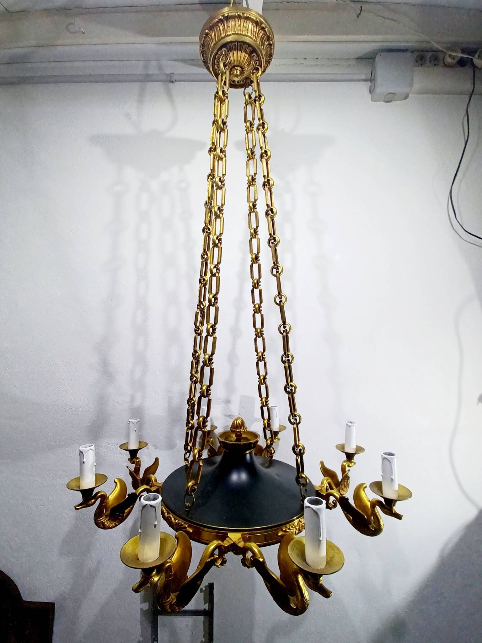 8-Light Empire Chandelier