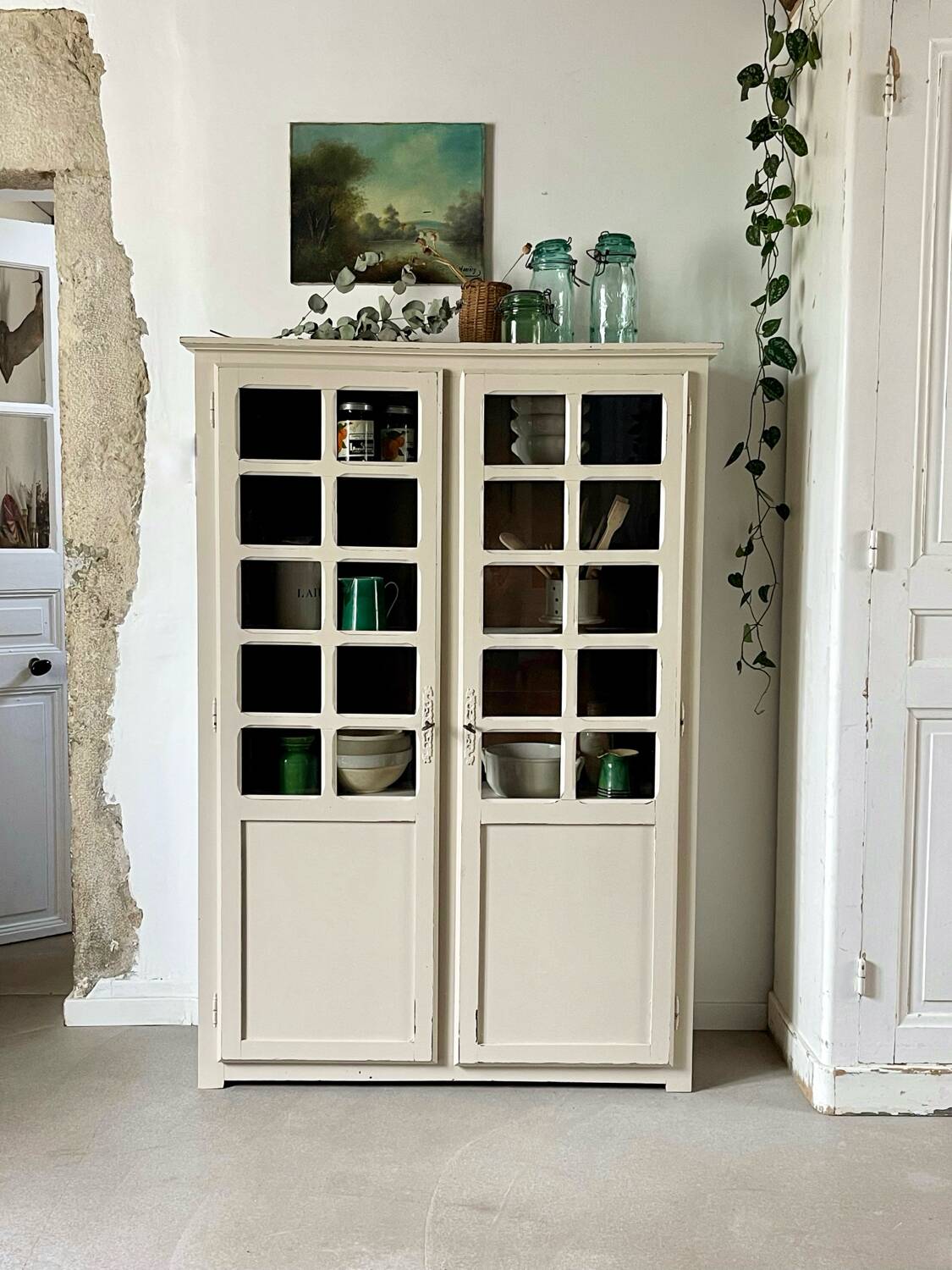 Off-white display case