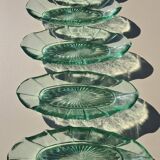 Ensemble de 5 petits plats en verre
pressé vert - Style Art Déco / Vin