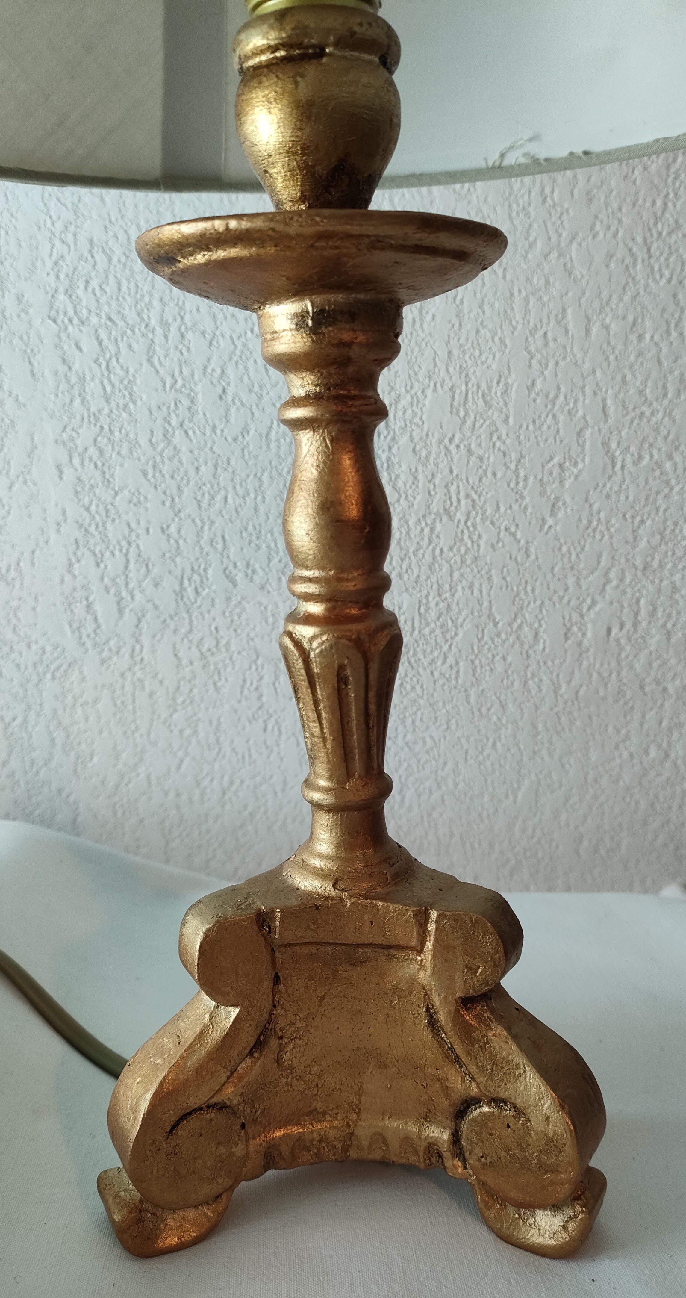 Baroque style table lamp