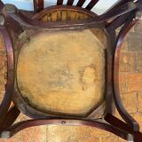 Chaises de bistrot Parisiennes