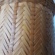 Wicker cache-pot