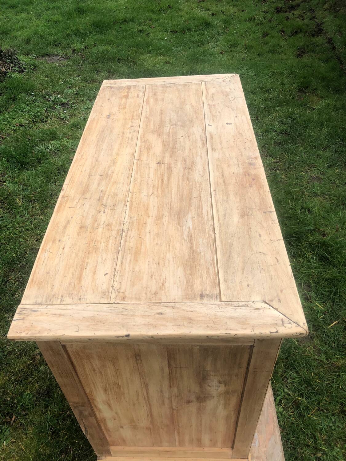 Vintage wooden chest of drawers
