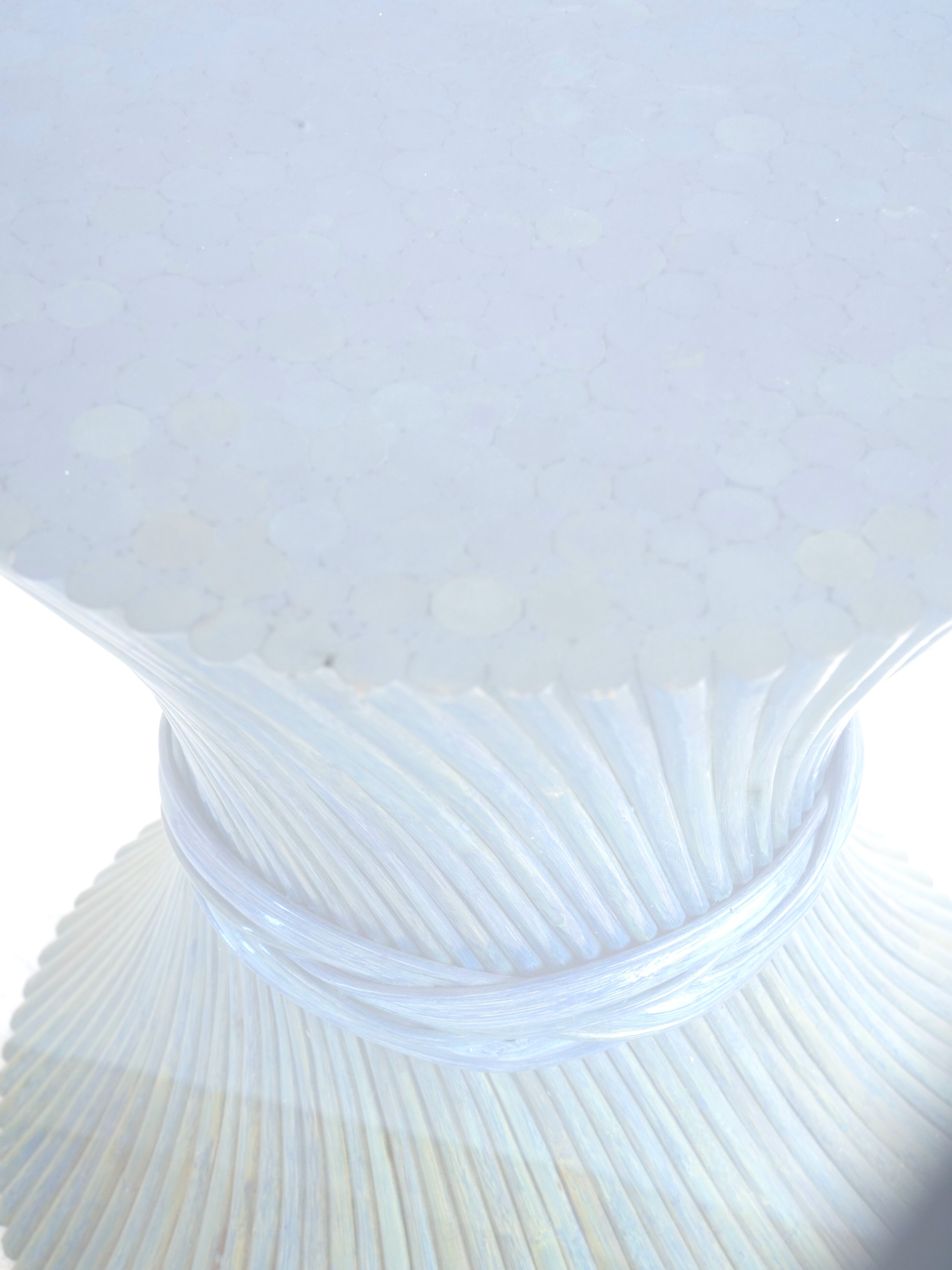 Table bamboo Mc Guire blue lazure