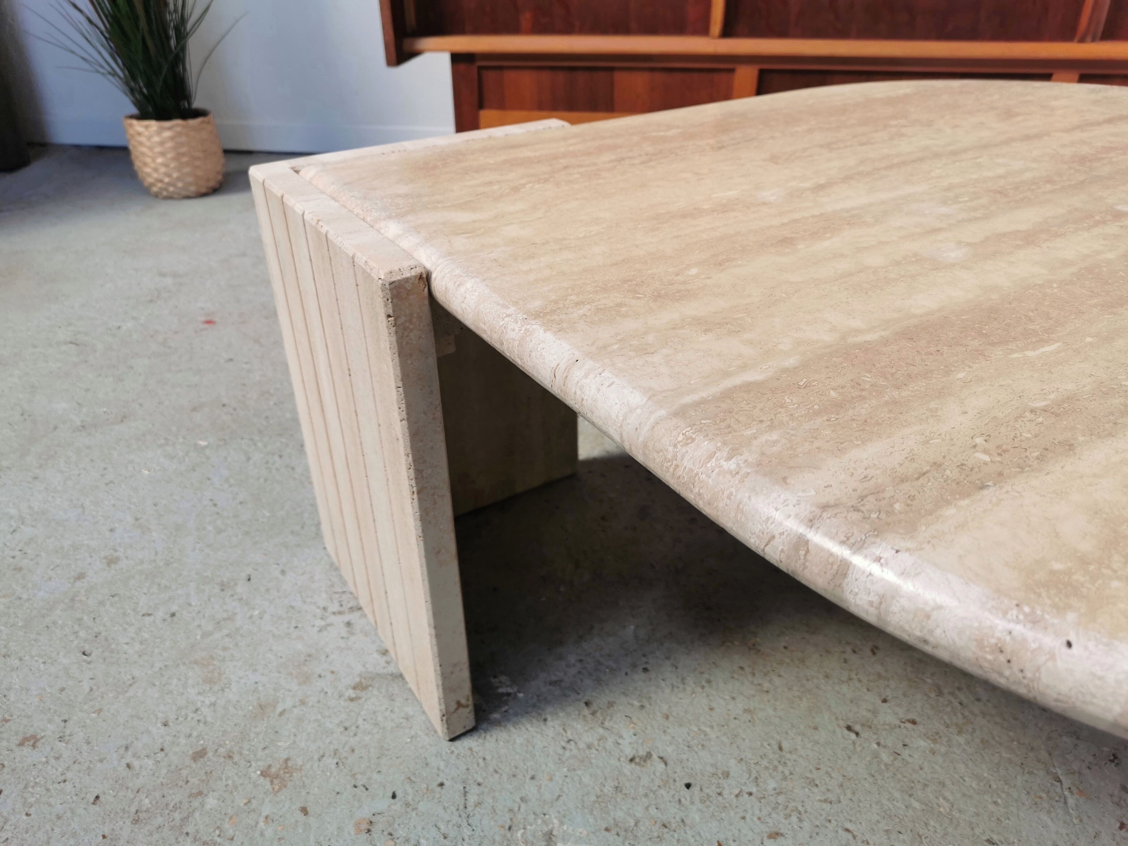 Coffee table in travertine Roche Bobois